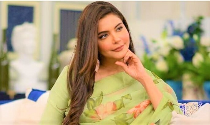 میں نے ایسا کیا کر دیا؟ ندا یاسر کئی روز کی ٹرولنگ پر بول پڑیں | Urdu ...