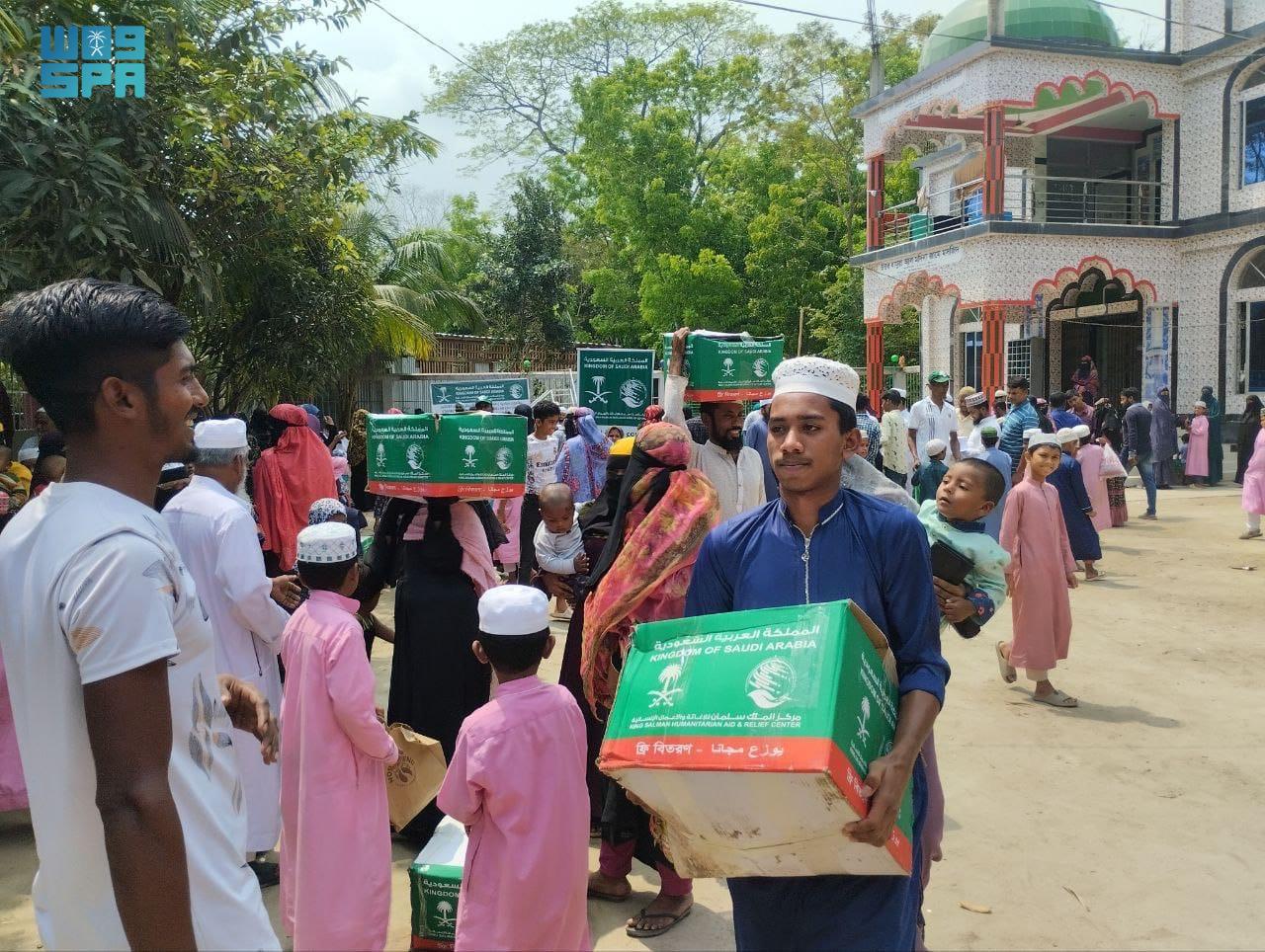 شاہ سلمان مرکز کی جانب سے پاکستان اور دیگر ممالک میں راشن کی تقسیم