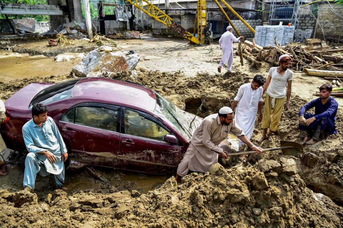 پاکستان میں بارشوں سے تباہی سے 300 سے زائد ہلاکتیں، خیبرپختونخوا سب سے ...