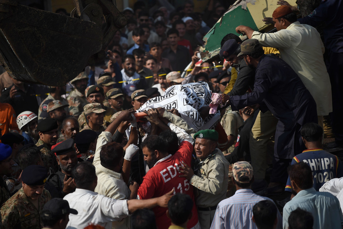 ریلوے حادثات میں سینکڑوں افراد ہلاک ہو چکے ہیں۔ فوٹو اے ایف پی