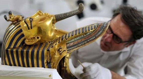 امکان ہے کہ یہ فرعون کا سر غیر قانونی طریقے سے مصر سے باہر لیجایا گیا ہو۔