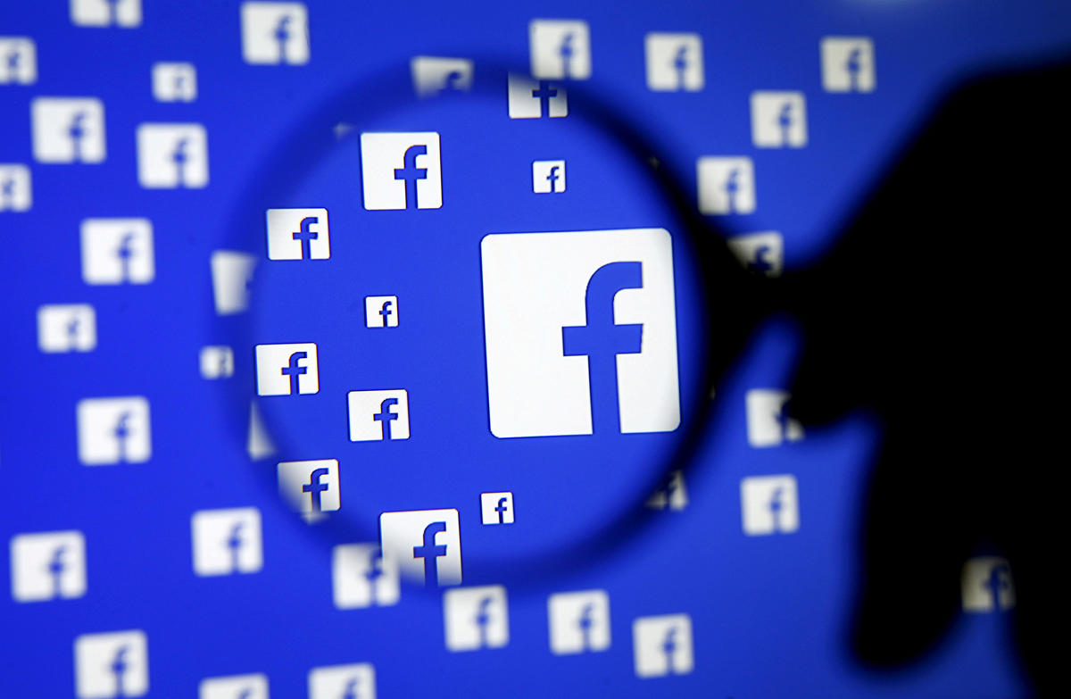 فیس بک دنیا کے کروڑوں صارفین کی پسندیدہ سوشل نیٹ ورکنگ سائٹ ہے۔ تصویر روئٹرز